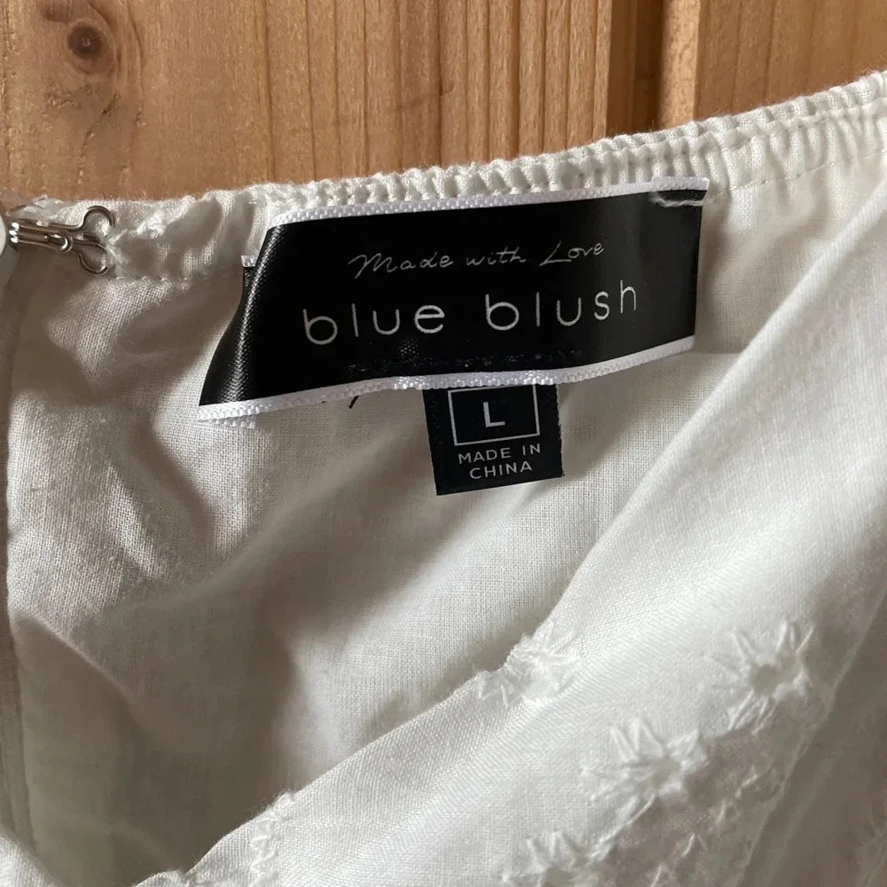 Blue Blush Lace Romper- Size L - Picture 5 of 8